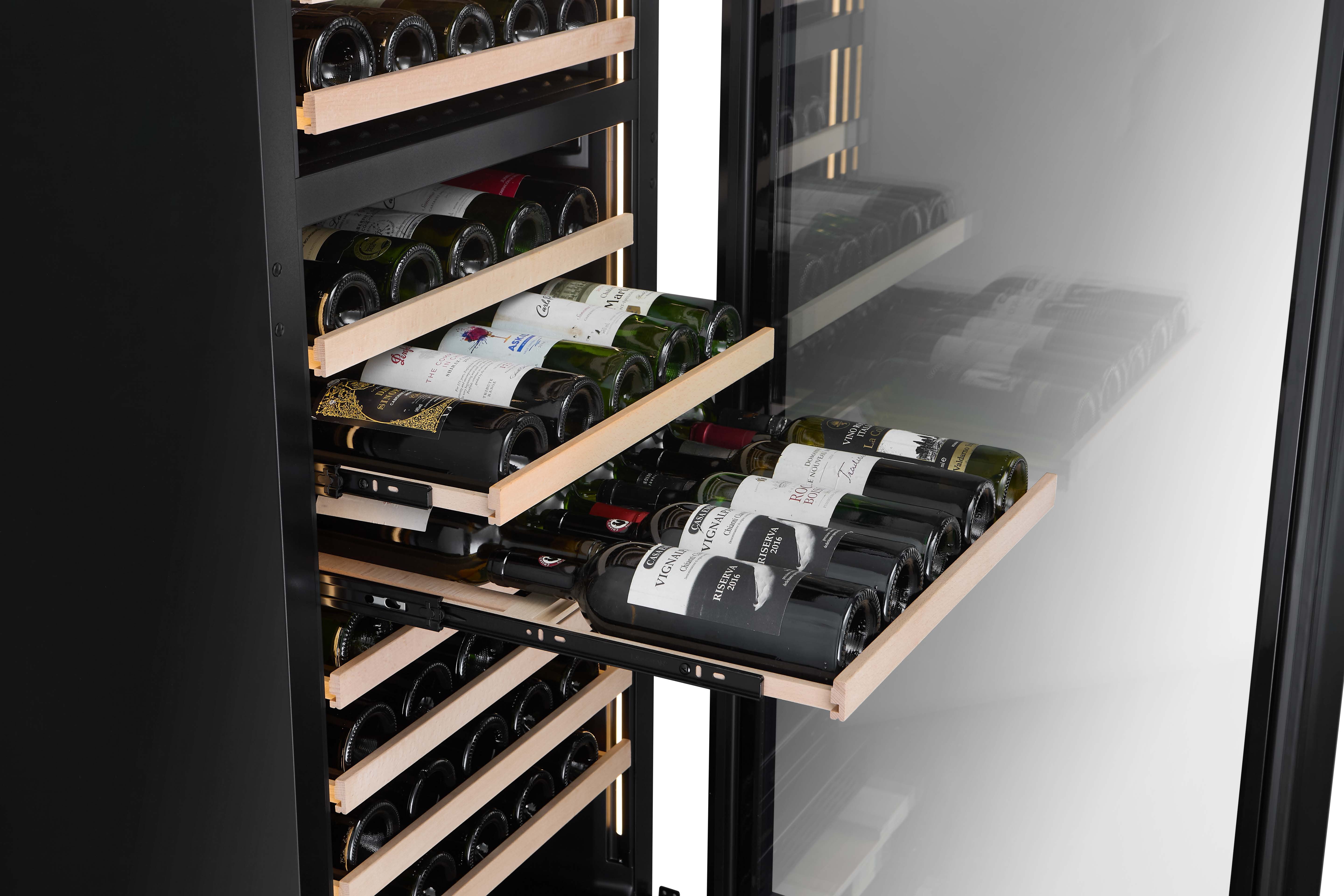 FWS154D-BLACK - Nevera para vino con capacidad para 154 botellas