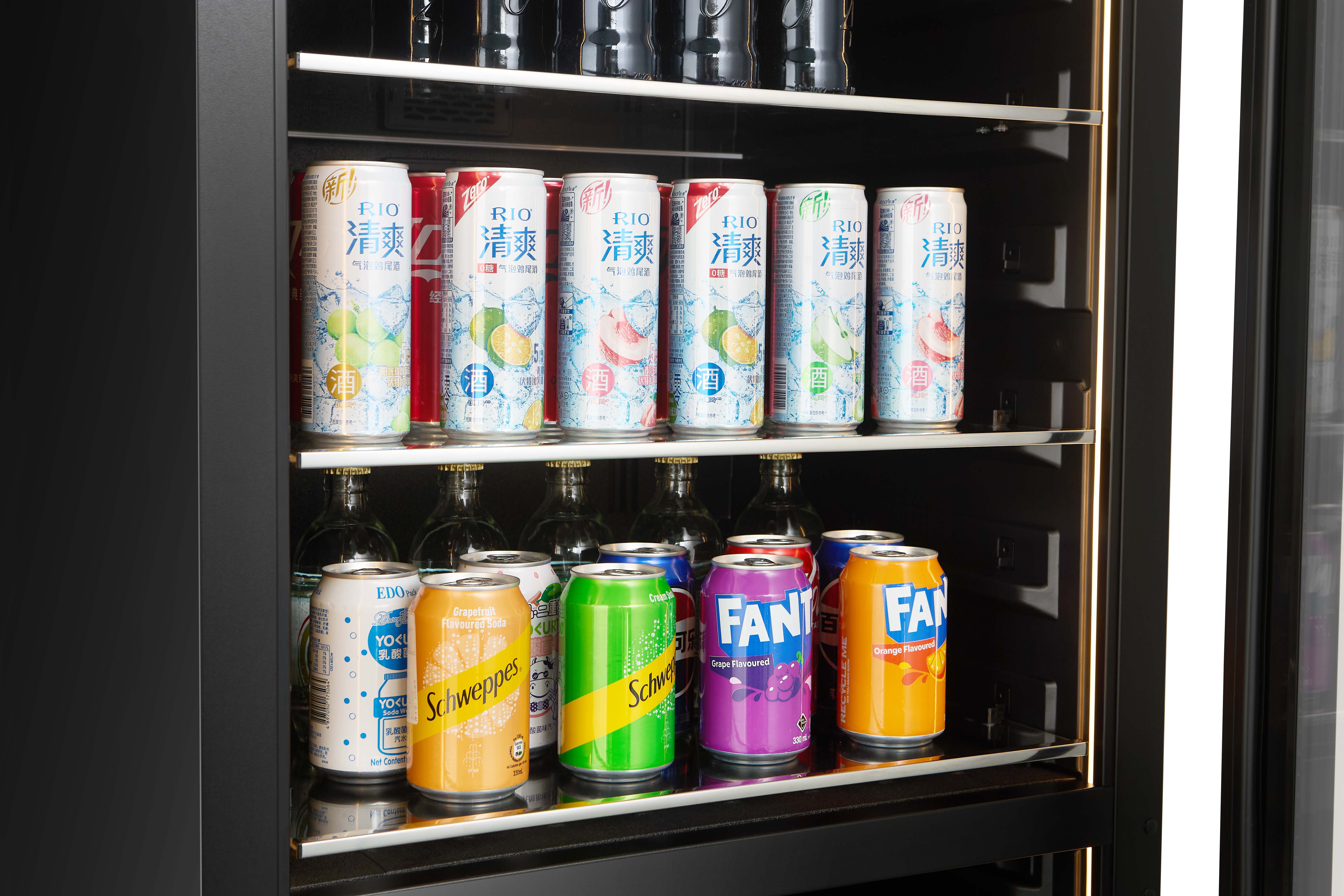 WBV93D-BLACK - Centro de bebidas de 318 l (vinos y bebidas)