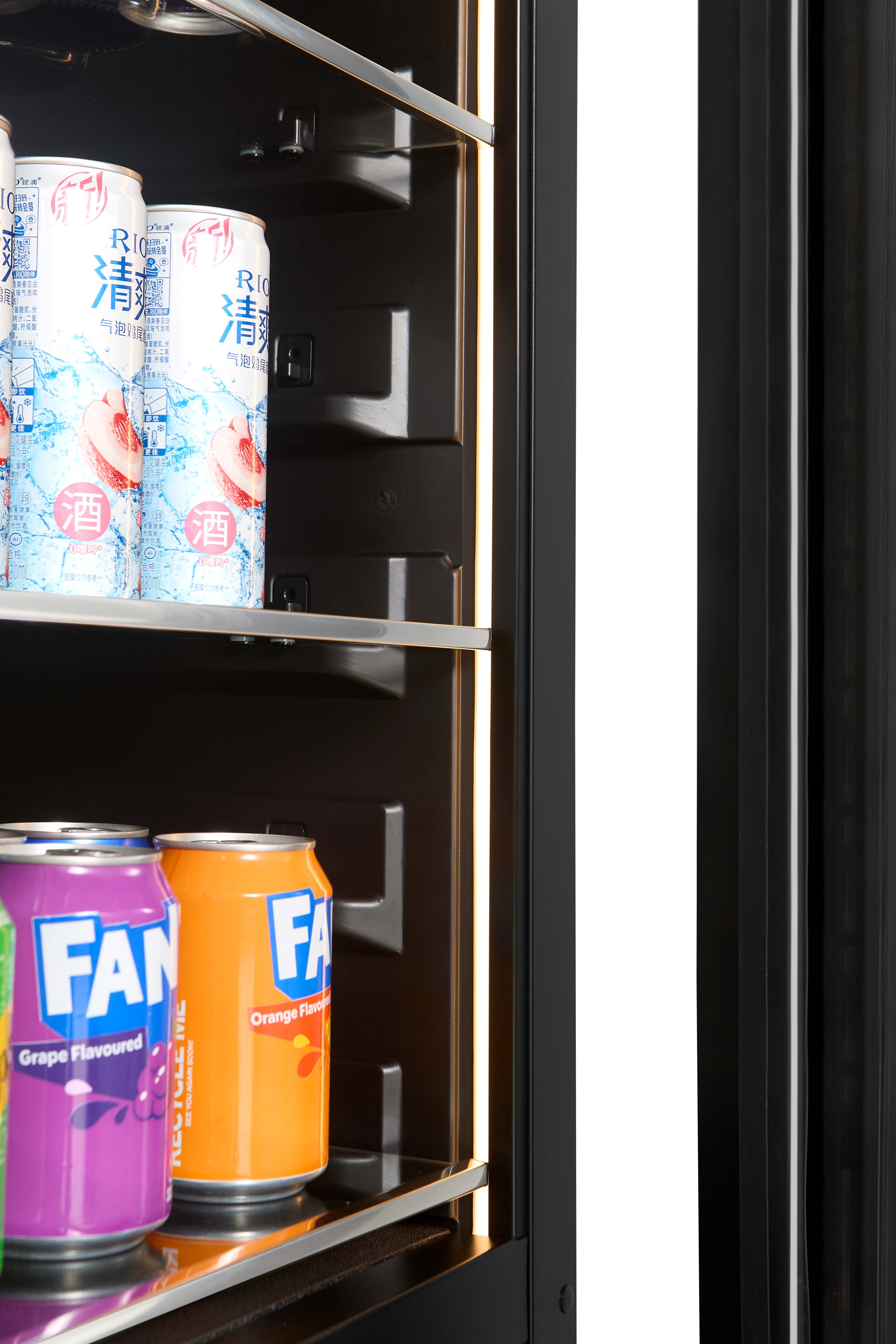 WBV93D-BLACK - Centro de bebidas de 318 l (vinos y bebidas)